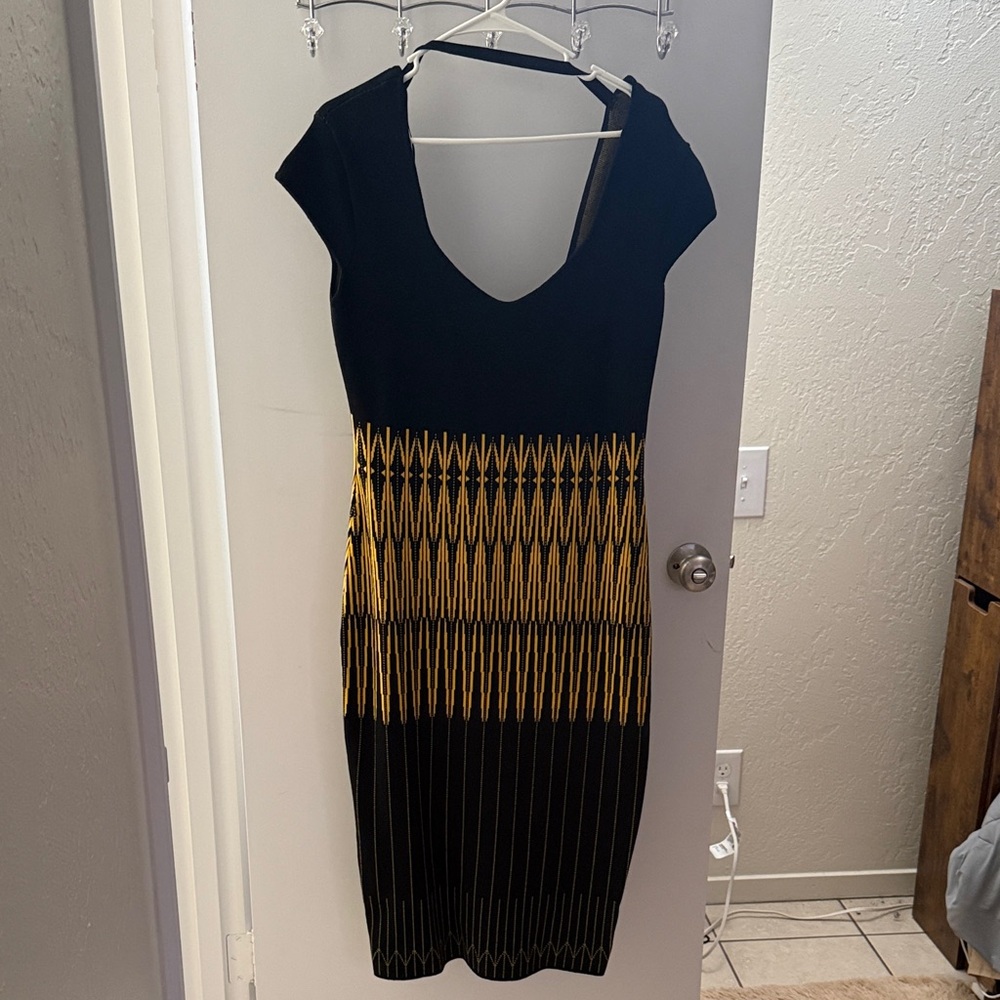 Fashion Nova Black and Yellow Midi Dress